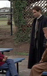 "The X Files"  Season 2, Episode 14: Die Hand die verletzt
